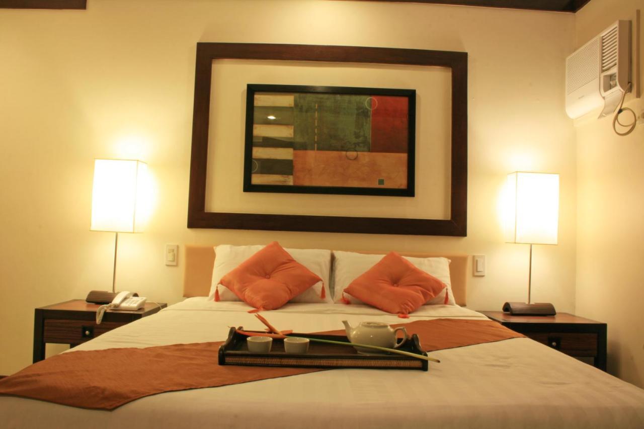O Hotel Bacolod Zewnętrze zdjęcie
