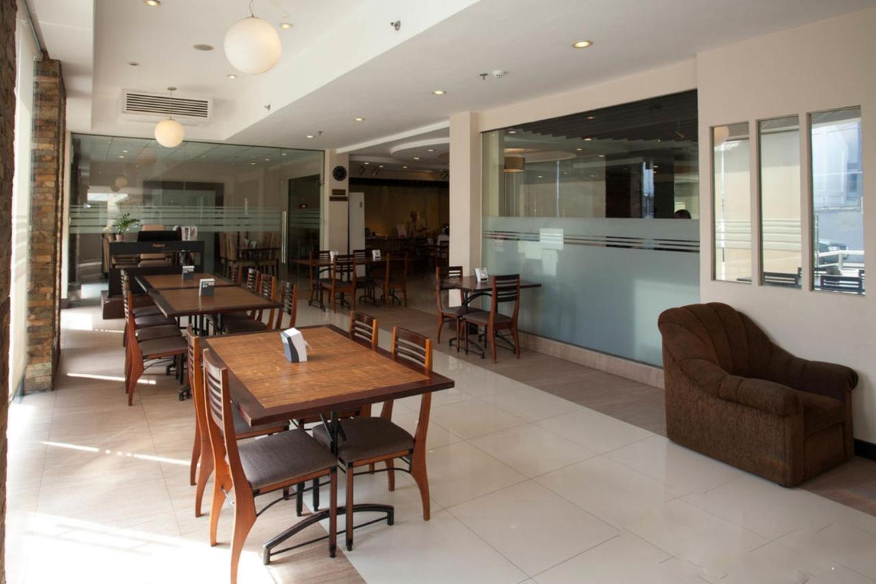 O Hotel Bacolod Zewnętrze zdjęcie